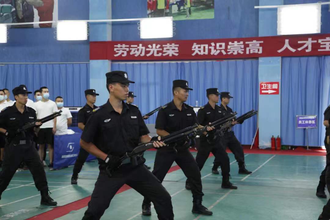 這個盛夏，他們?nèi)计鸨０仓盎稹保? /></div>

						
						<div   id=